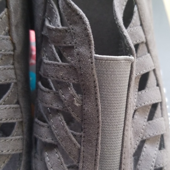 Booties - Picture 5 of 6